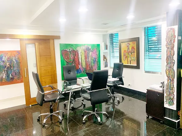 oficinas y locales comerciales - Local corporativo amplio y moderno  8