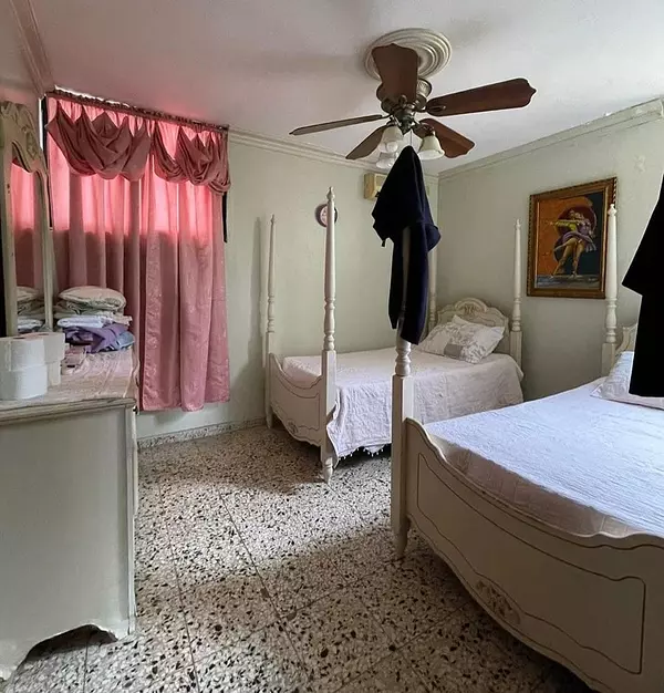 casas - Vendo casa: sector: velazcasa independencia.  9