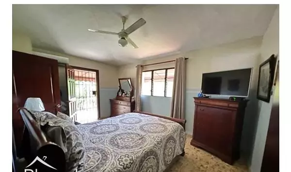 casas - SE VENDE CASA EN LA CASTELLANA
RD$35,000,000
3 HABS
2 PARQUEOS
2.5 BAÑOS
986.45 5