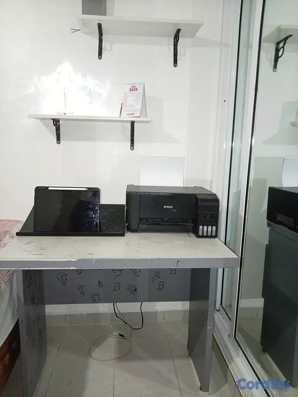 articulos de oficina - SE VENDE ESCRITORIO Y SILLA DE OFICINA🔥 3