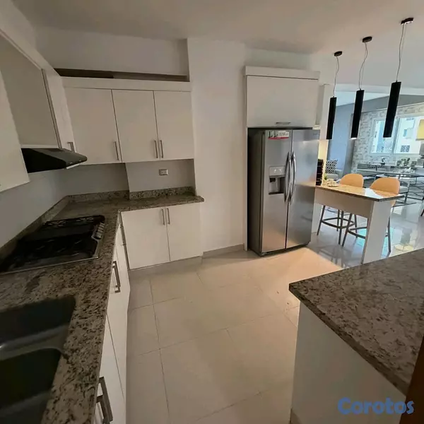 apartamentos - alquilo departamento amueblado en la esmeralda piso alto con ascensor  5