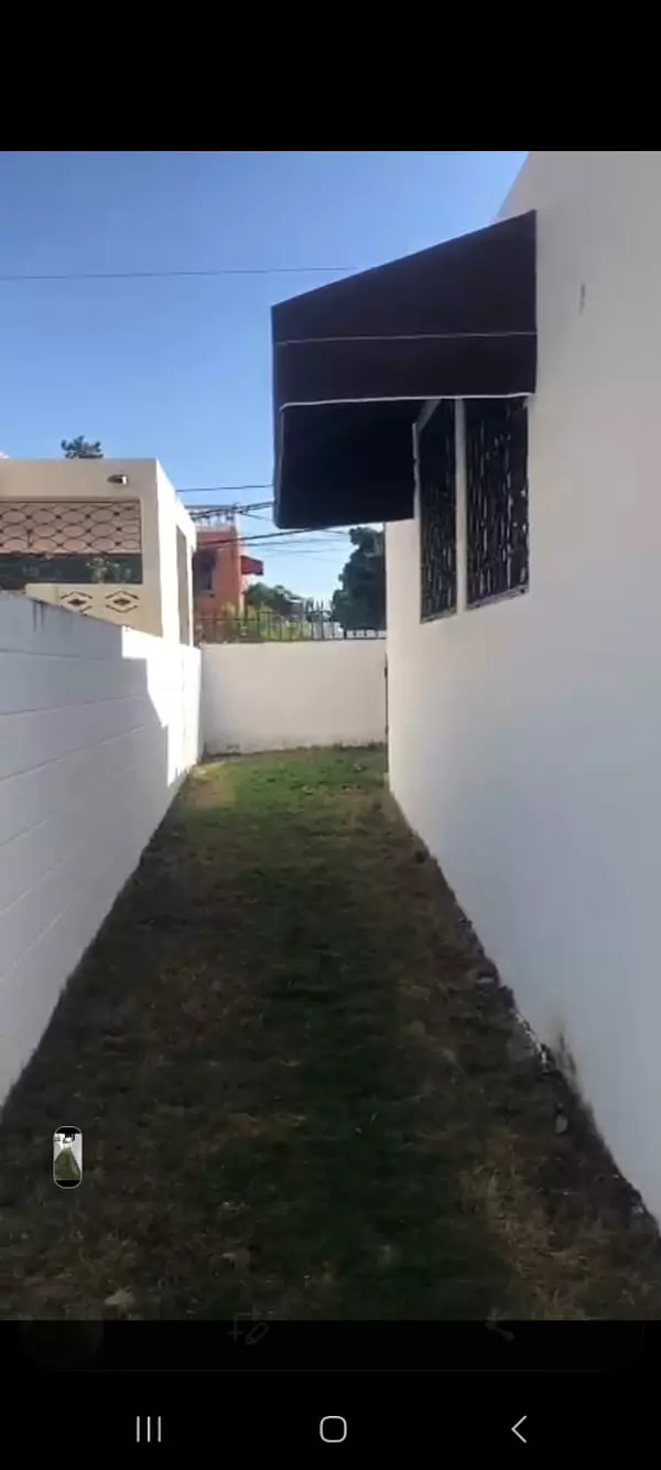 casas - Vendo casa en Avenida Independencia  3