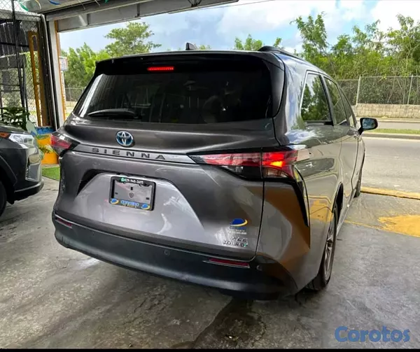 jeepetas y camionetas - 2021 Toyota Sienna XLE 3
