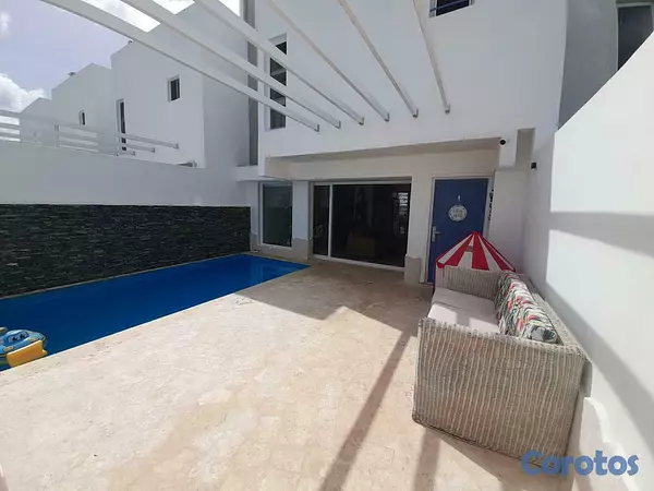 casas vacacionales y villas - Villa de Lujo en Bayahibe: 3 Niveles + Piscina Pri 1