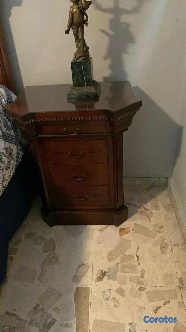 muebles y colchones - Vendo accesorios habitación King en madera italiana. 3