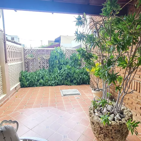 apartamentos - Km 10 de la independencia, Sector velazcasas.

Casa de dos niveles  6