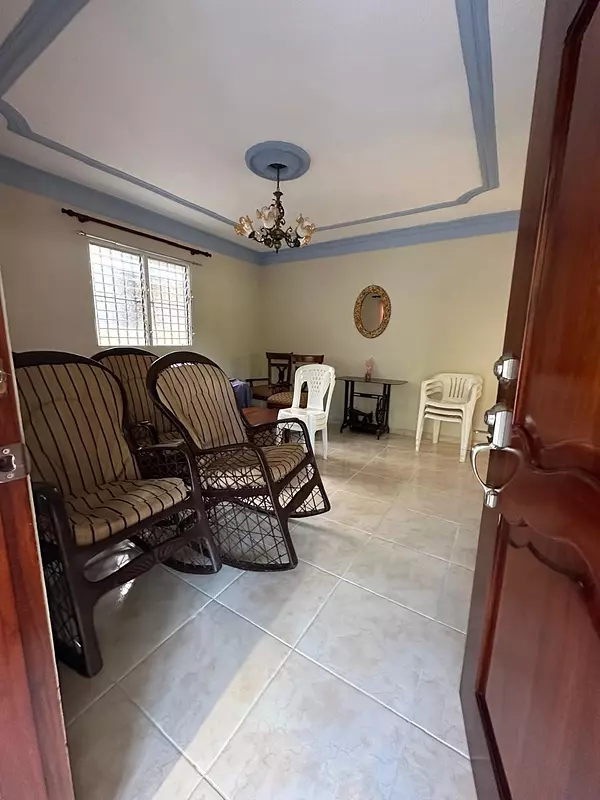 apartamentos - Casa Amplia con Patio en Vista Linda 6