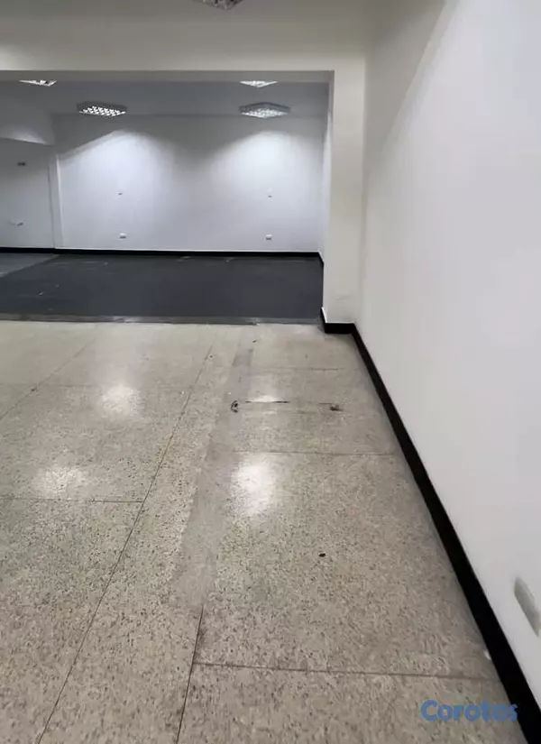 oficinas y locales comerciales - Alquiler de Local en naco 1er piso 10