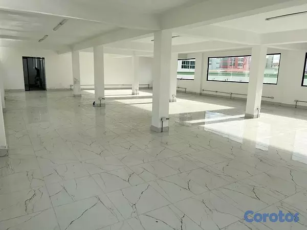 oficinas y locales comerciales - Alquiler local en Bella Vista  3
