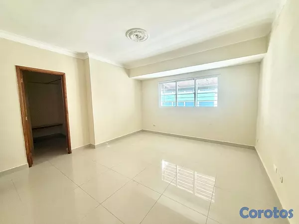 apartamentos - vendo en el millón piso 4 tres habitaciones 2.5 baños dos parqueos servicio  3