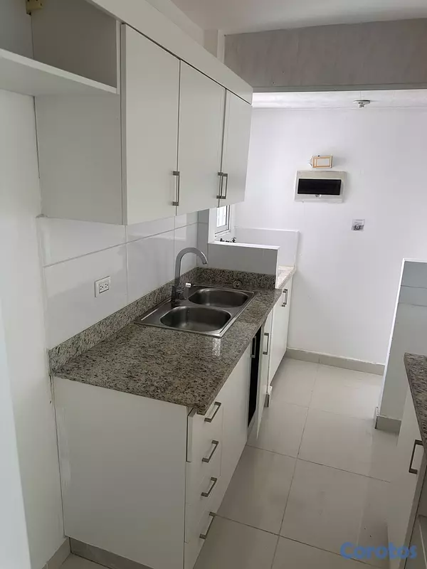 apartamentos - Apartamento en alquiler 3er piso. Res. Las Cayenas, etapa 9. RD$23,000  4
