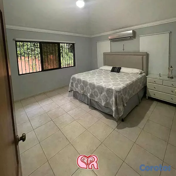 casas - SE ALQUILA CASA DE DOS NIVELES EN EL SECTOR ENSANCHE JULIETA  14