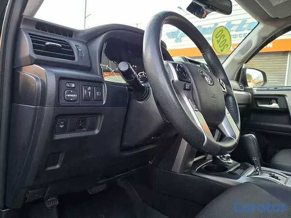 jeepetas y camionetas - OFERTA! TOYOTA 4RUNNER 2020 SR5 EN COMO NUEVA 8