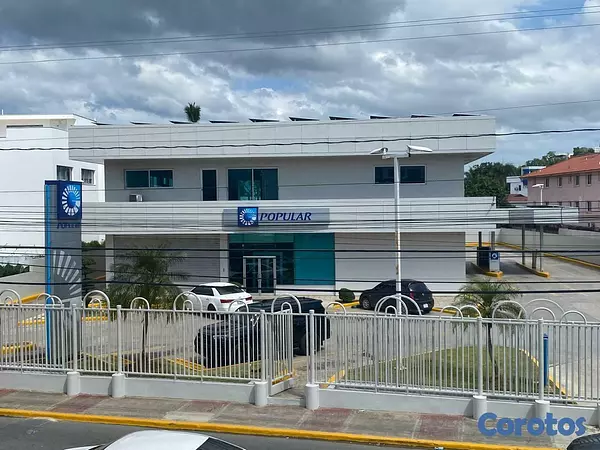 oficinas y locales comerciales - Local Comercial en el Centro de Las Terrenas frente Banco Popular  10