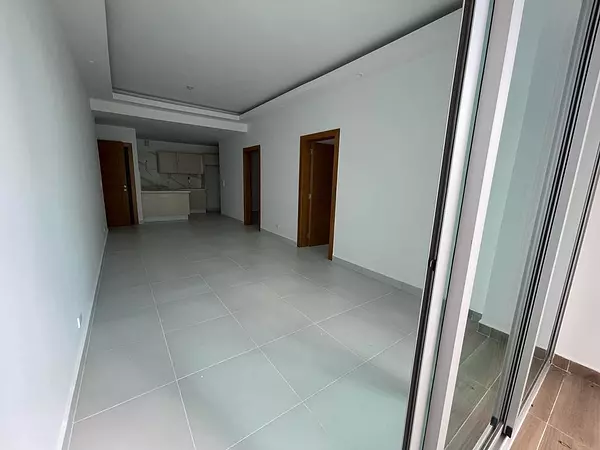 apartamentos - Evaristo moralesVendo exclusivo apartamento de 150 metros.  9