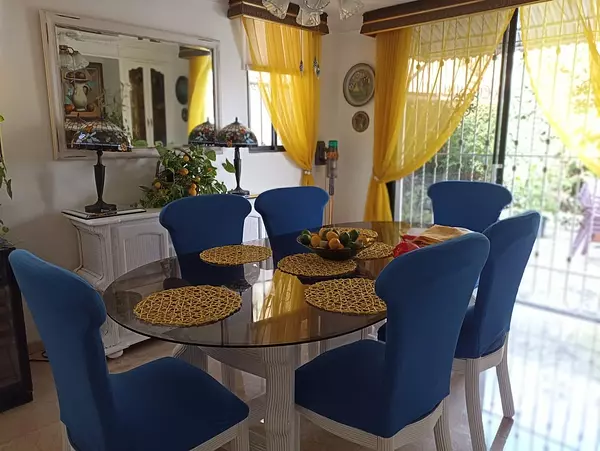 casas - Urbanización tropical, km 7 de la independencia. 

Hermosa casa con patio grande 5