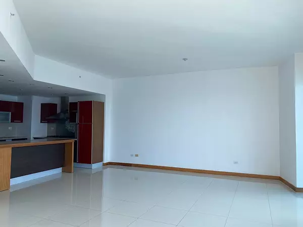 casas - Alquiler Apartamento de 2 Habitaciones frente al Malecón de Santo Domingo 4