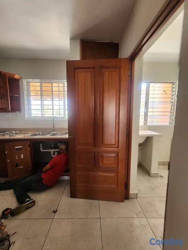 apartamentos - vendo independencia klm 9 piso 4 tres habitaciones 2.5 baños dos parqueos balcón 6