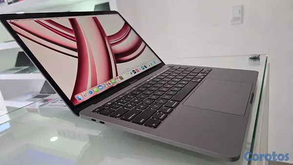 computadoras y laptops - Macbook pro Retina 14 Pulg M3 Ram 8gb Disco 512gb SSD año 2023 2