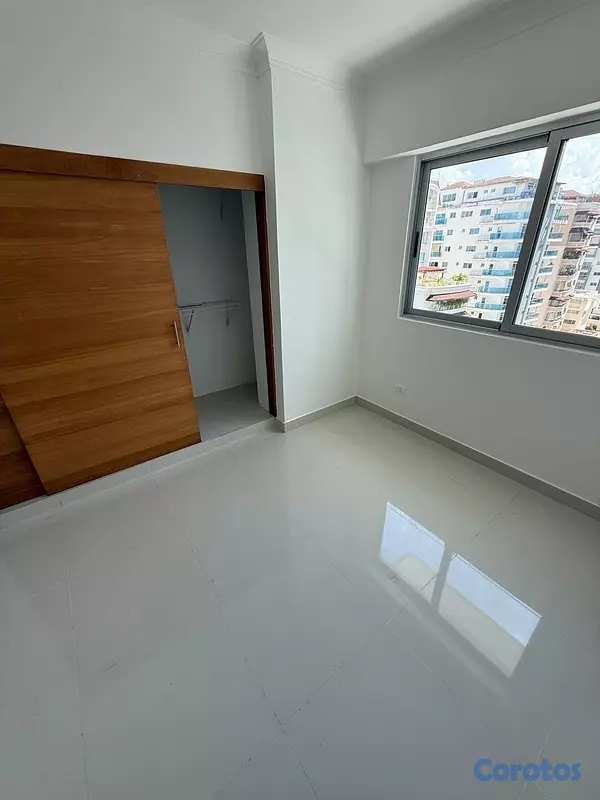 apartamentos - alquiló piso 8 bella vista sur tres habitaciones 2.5 baños dos parqueos balcón 12