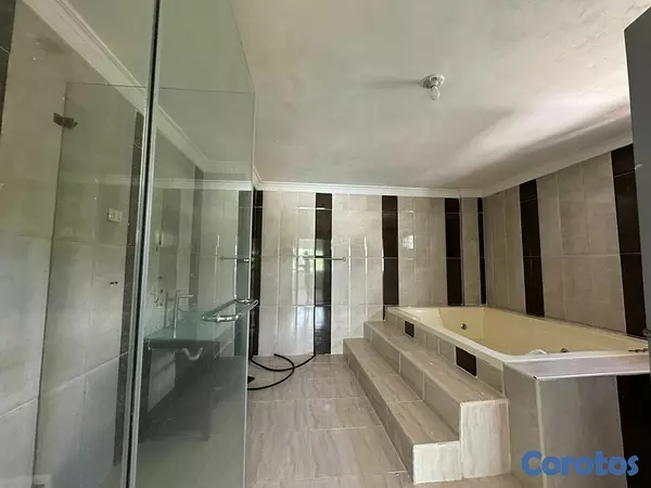 casas - Casa en Arroyo Hondo Viejo en proyecto Cerrado con 7