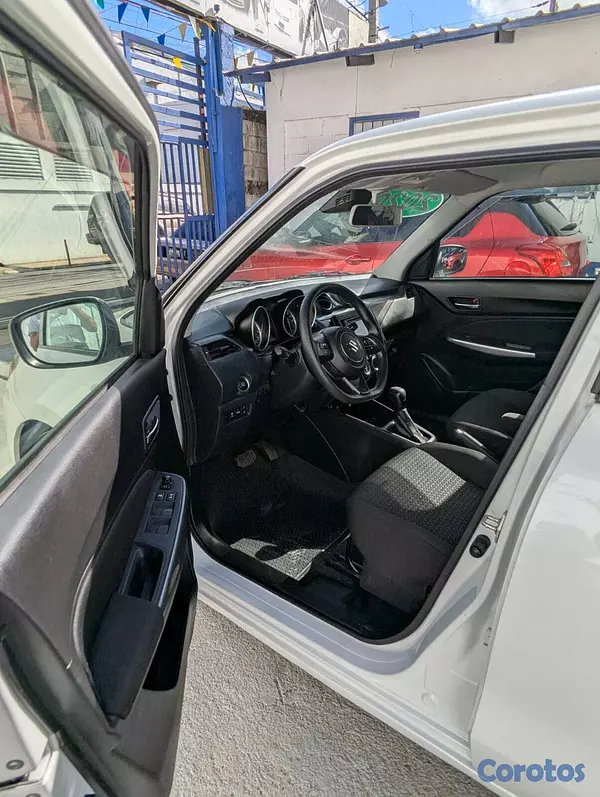 carros - SUZUKI SWIFT 2020 10