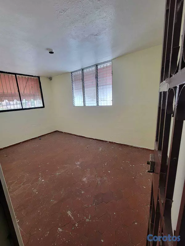 oficinas y locales comerciales - Local Comercial en Alquiler  de 112 Metros en 2do  8