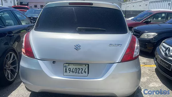 carros - Suzuki Swift  japonés cualquier interés puede comunicar conmigo 420 negociable 3