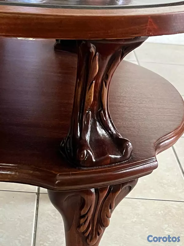 muebles y colchones - Mesa de Caoba y Cuero Tratado 6