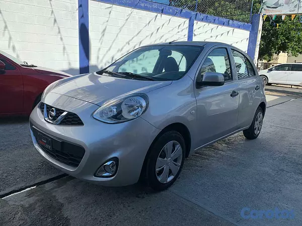 carros - NISSAN MARCH  5