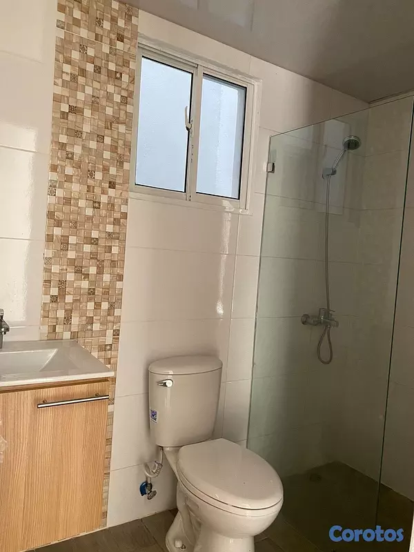 apartamentos - Venta de apartamento con patio en Aut. San isidro 5