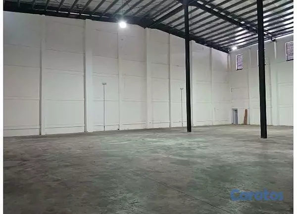 otros inmuebles - Alquilo Nave industrial en la Australia Duarte 3