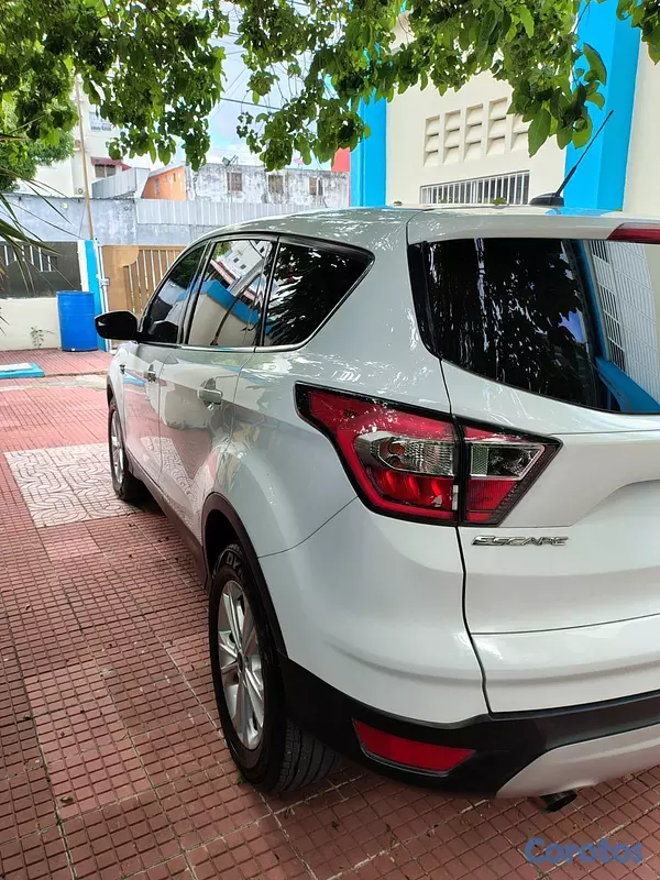 jeepetas y camionetas - Ford Escape 2014 2