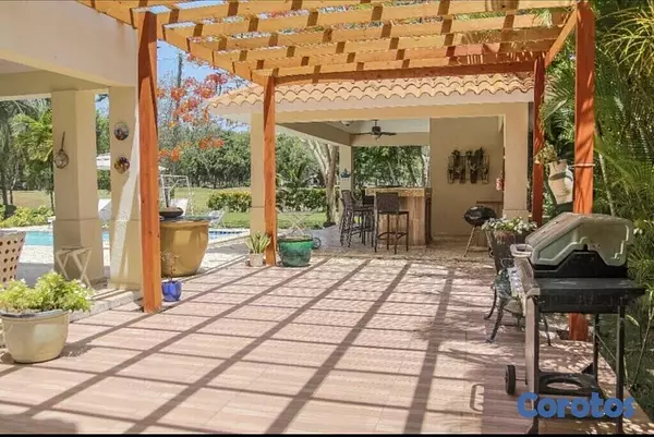 casas vacacionales y villas - Villa de dos niveles en Metro Country Club  3