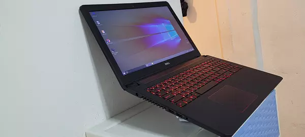 computadoras y laptops - Dell Gamer 17 Pulg Core i5 Ram 16gb ddr4 Disco 512gb SSD Nvidea Gtx 960m 4gb Ded 2