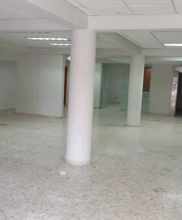 oficinas y locales comerciales - Local céntrico en Naco  3