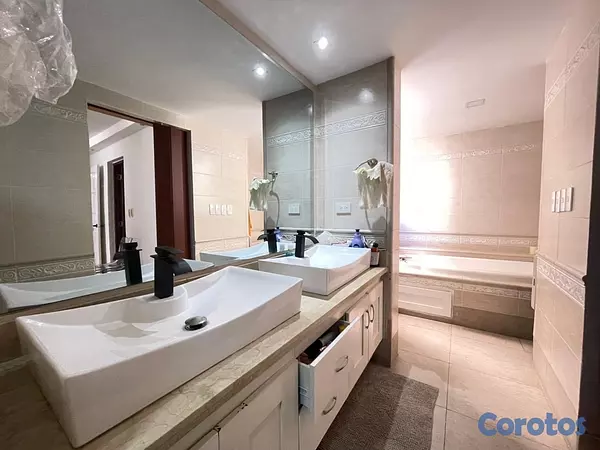 apartamentos - vendo anacaona piso 4 tres habitaciones 2.5 baños parqueo balcón ascensor  7
