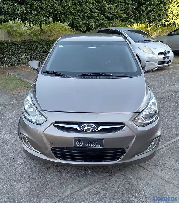 carros - Hyundai Accent 2011 1