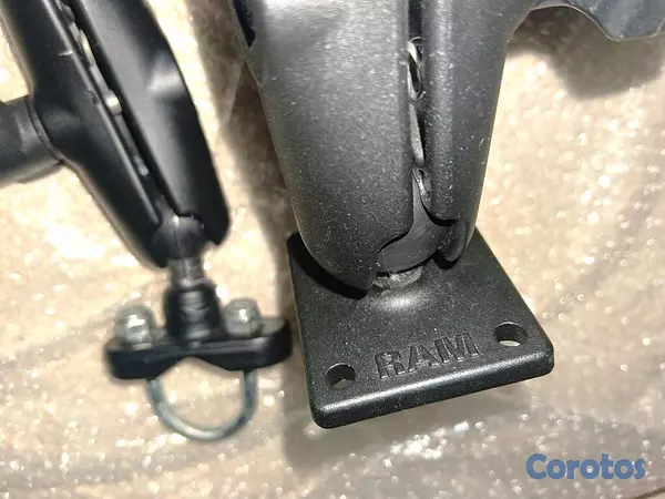 Artículos Deportivos - Soporte RAM Mount Original - Base de U-Bolt para M 8