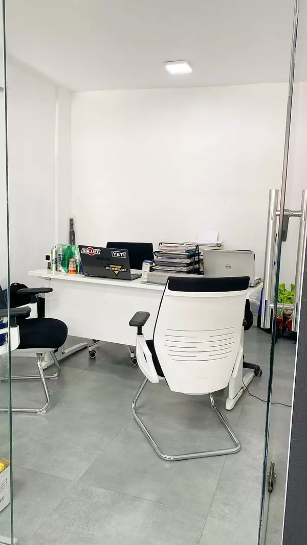oficinas y locales comerciales - Nave céntrica en Venta  4