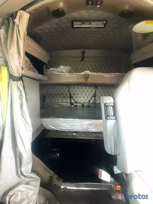camiones y vehiculos pesados - KENWORTH T660 4