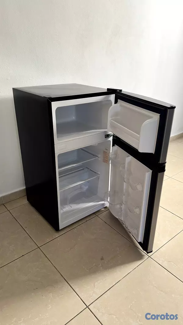 electrodomesticos - Nevera Ejecutiva Frigidare 3