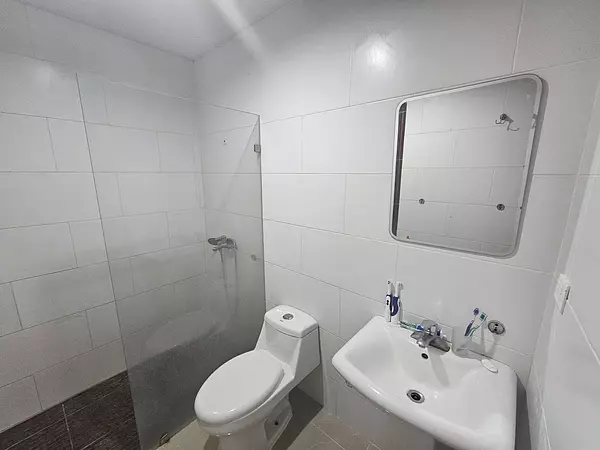 apartamentos - Amplio apartamento en venta en Don Honorio 8
