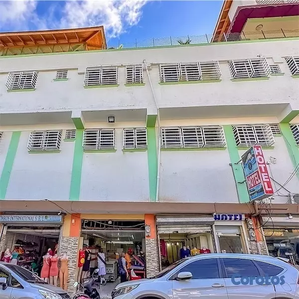 oficinas y locales comerciales - Se vende hotel con 13 locales en el Distrito Nacional zona colonial 76 hab  10