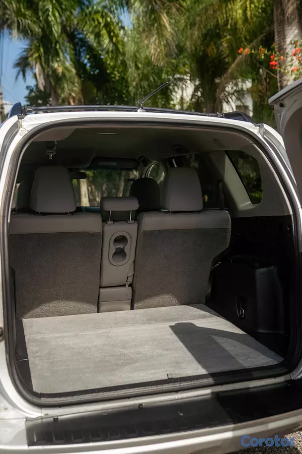 jeepetas y camionetas - TOYOA RAV4 8