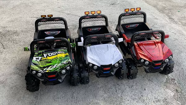 accesorios para electronica - JEEP ELECTRICO RECARGABLE CON CONTROL PARA PADRES PARA NIÑOS 5 AÑOS CARRO