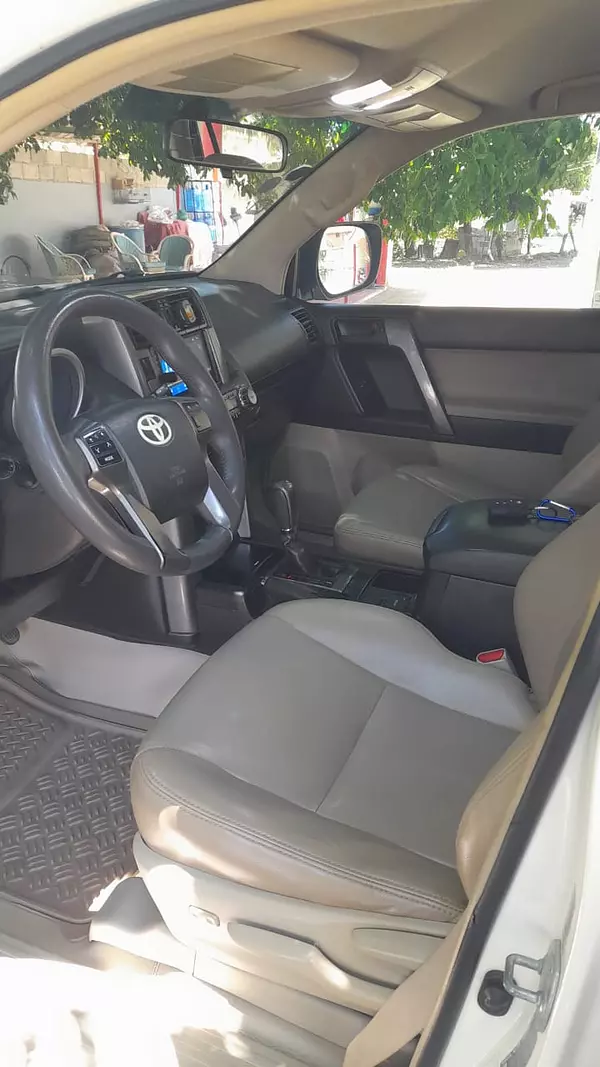 jeepetas y camionetas - Toyota land cruicer prado txl 2011 3