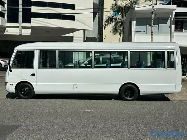 camiones y vehiculos pesados - Mitsubishi Rosa 2027 9