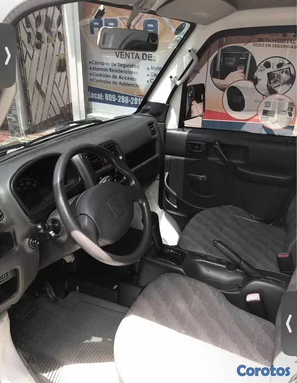jeepetas y camionetas - Vendo SUZUKY carry 2015 RD$ 370,000 5