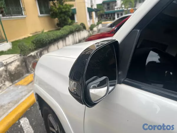 accesorios para vehiculos - Bumper completo con pantallas y Fog Light  2012 y  6